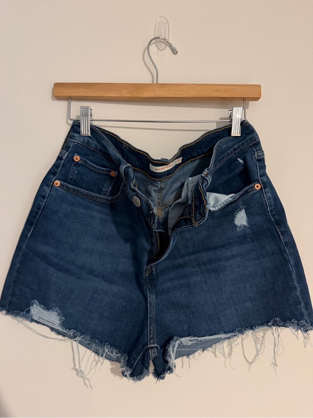 Levi’s Dark Blue High-Rise Denim Shorts Women’s Size 32 - Picture 2 of 11